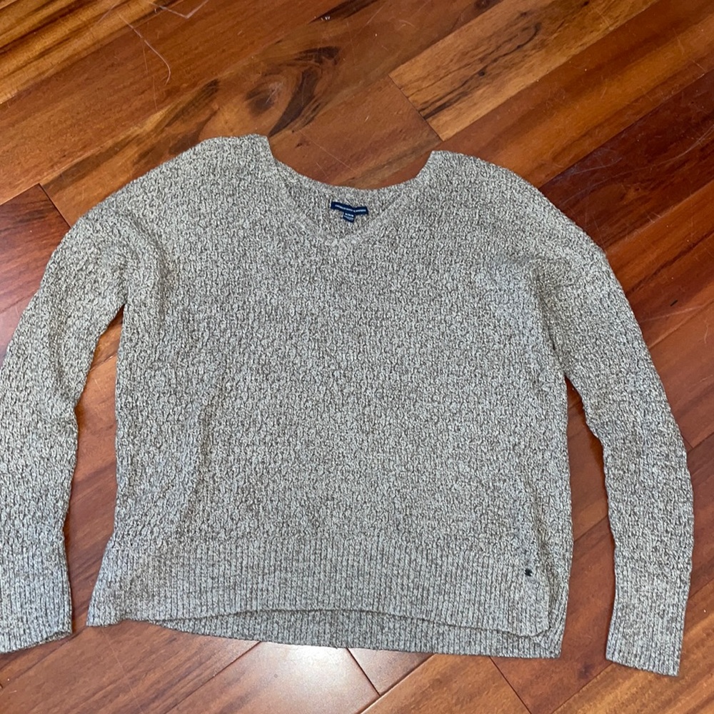 American Eagle V-Neck Sweater Size M